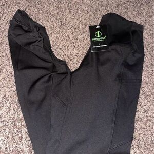 Black Leggings with Smooth Texture and pockets